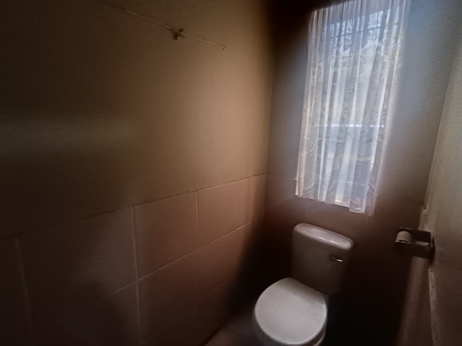 2 Bedroom Property for Sale in De Beers Northern Cape